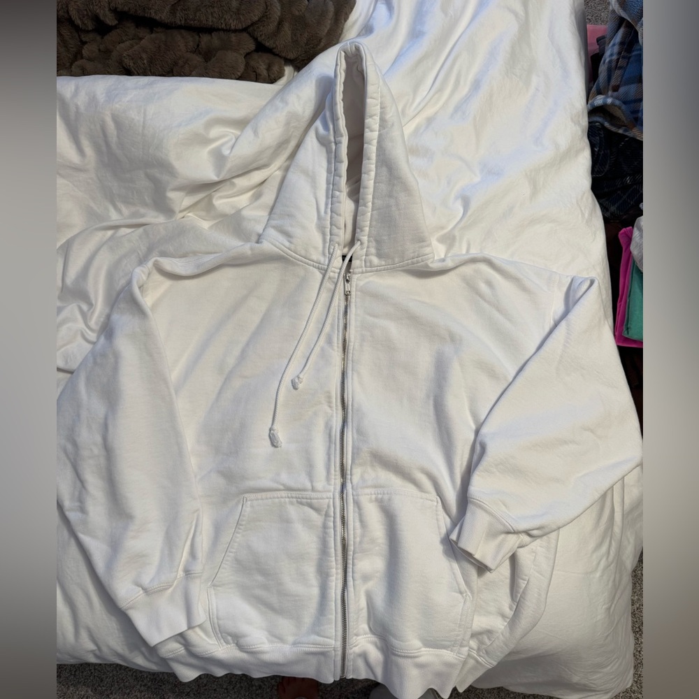 Brandy Melville Hoodie zip up